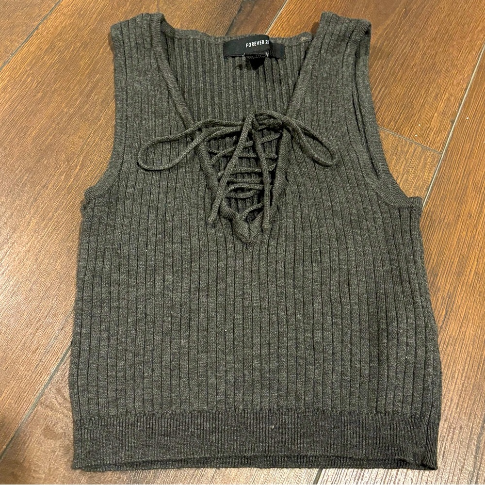 FOREVER 21 GREY KNITTED LACE UP CROPPED TANK TOP